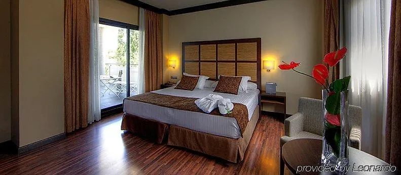 Aparthotel Attica 21 Valles Sabadell 3*,
