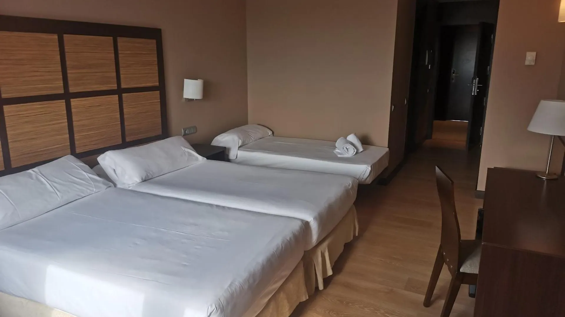 Aparthotel Attica 21 Valles Sabadell Hotel